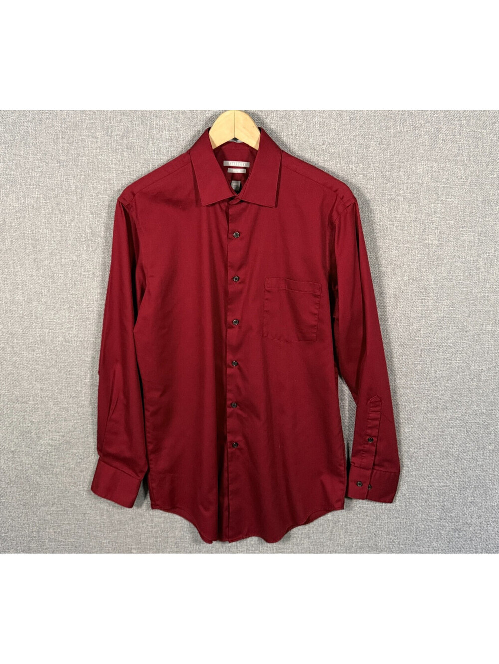 Van Heusen Fitted Red Wine Long Sleeve Button Up Dress Shirt Size 15 1/2 (32/33)